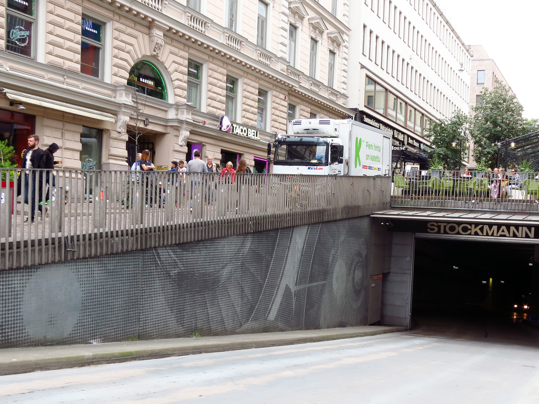 Graphic Concrete Stockmann Q-Park, Parking House Driveway